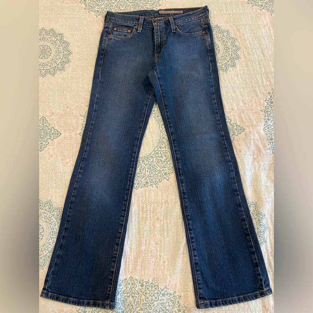 Women’s DKNY Jeans Dark Wash Size 6